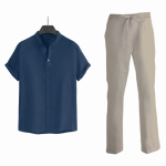 Blusa azul y pantalón beige para uniformes de hotel
